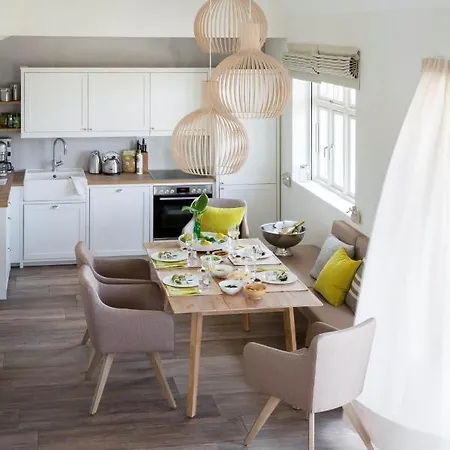 בית נופש Reetdorf Geltinger Birk Malerhaus Torflinse *